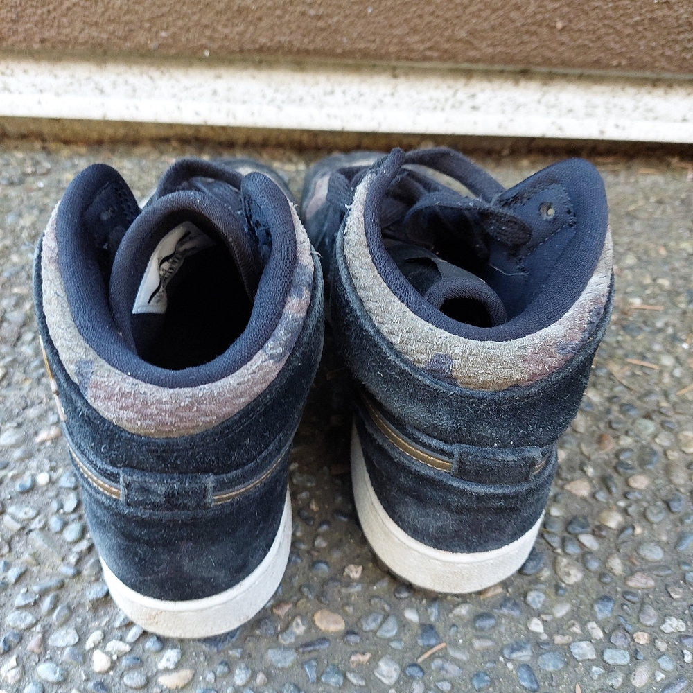 Nike Air Jordan 1 Retro High Heiress Camo Kids Athletic shoes Sneakers Size 5Y - Picture 6 of 9